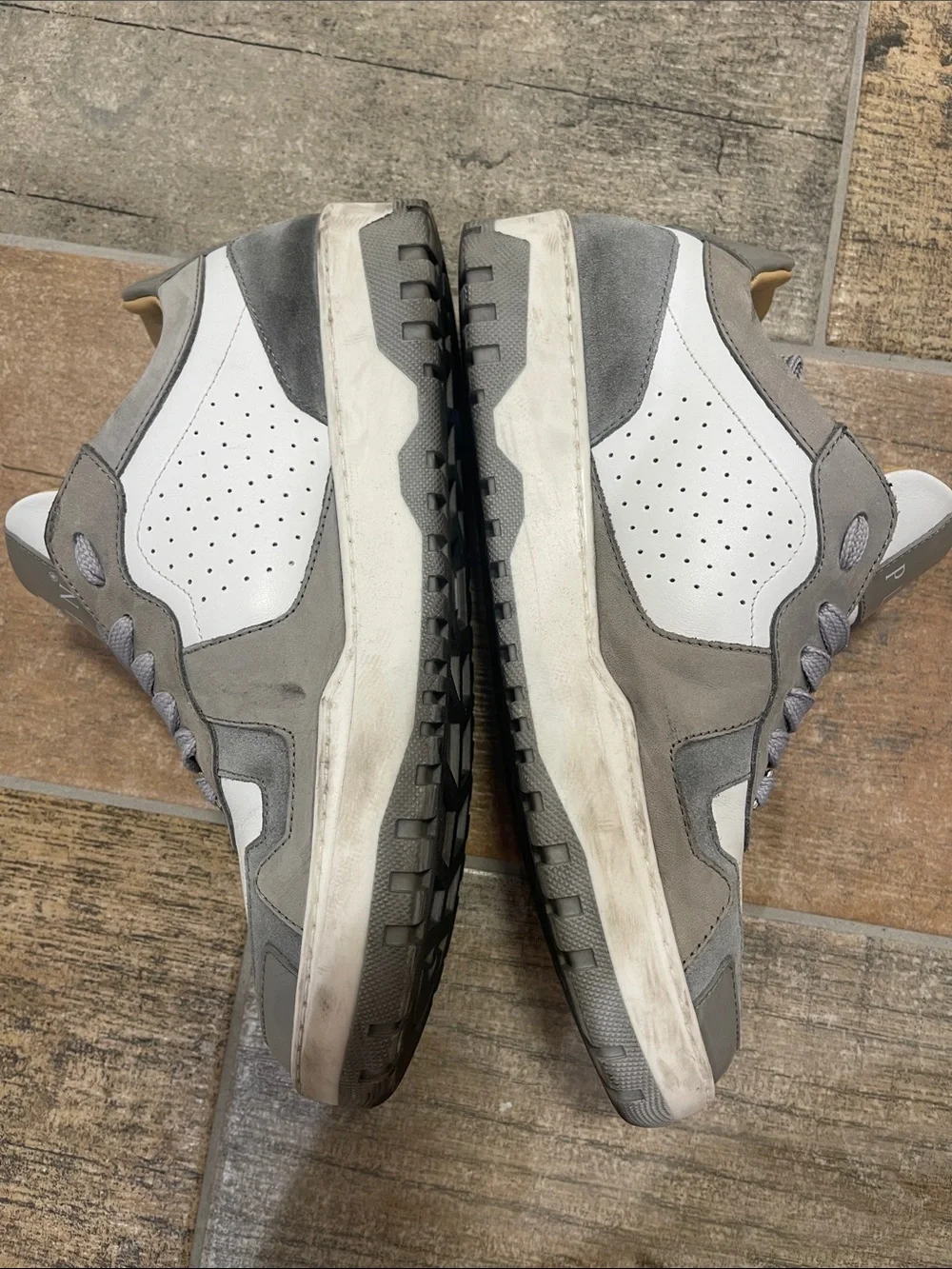Philipp Plein Mens Gray White Hexagon Panelled Low Top Sneakers Mens 40 US 7.5